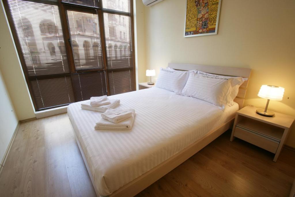 Lighthouse Apartments And Villas Balchik Room photo