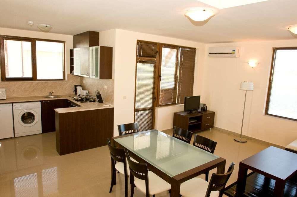 Lighthouse Apartments And Villas Balchik Exterior photo