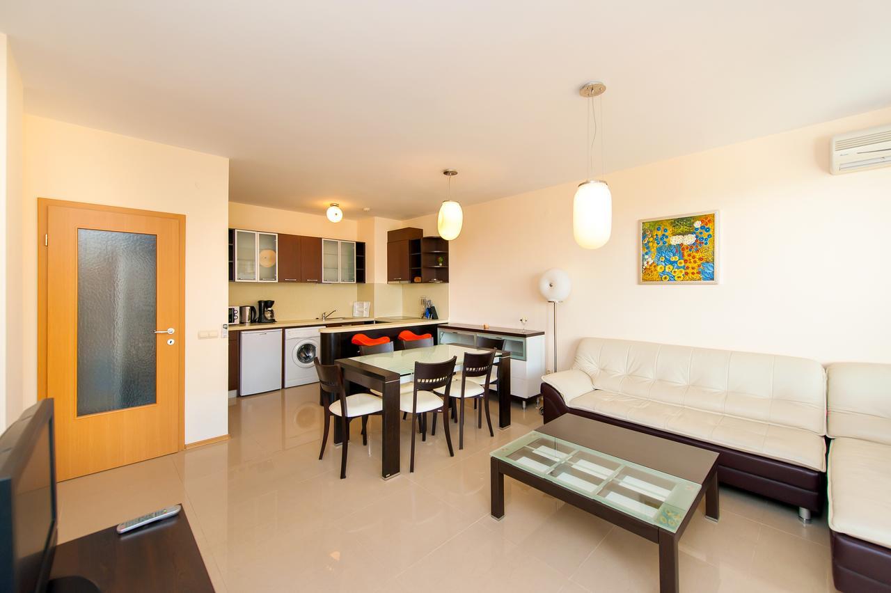 Lighthouse Apartments And Villas Balchik Exterior photo