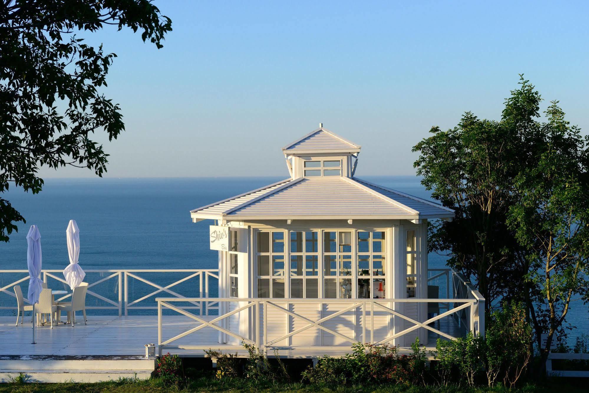 Lighthouse Apartments And Villas Balchik Exterior photo